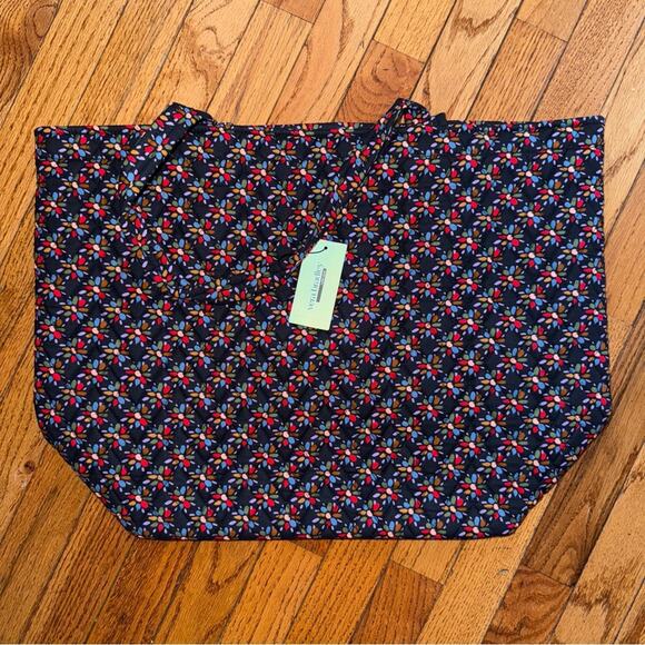 Vera Bradley NWT Essential Grand Tote Bag - Venitian Flowers Multi - Quilted - Picture 4 of 6